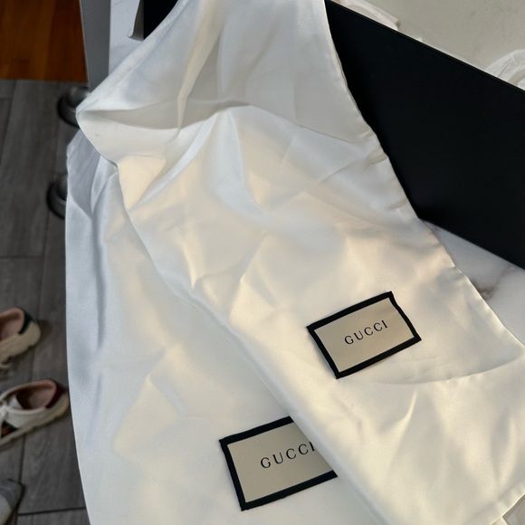 Authentic Gucci platform sneakers , size 6.5 but fits like a size 8 (runs big) - Picture 5 of 7